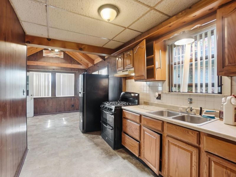 2070 Dartmouth Avenue , Columbus, OH 43219 Photo 13