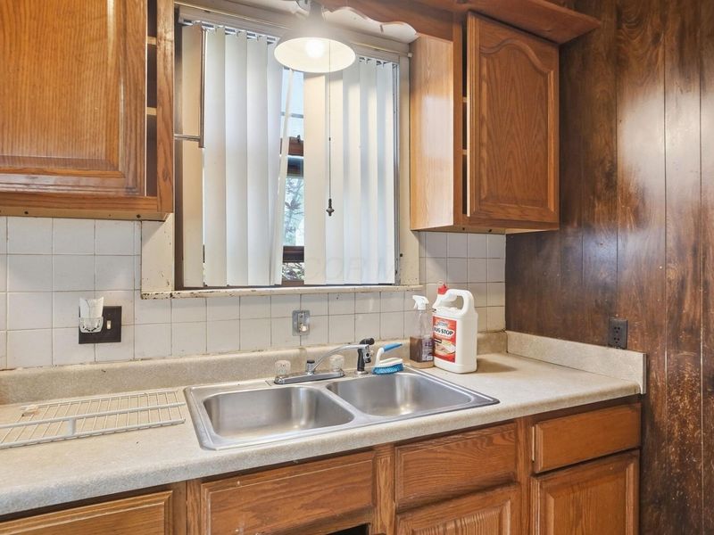 2070 Dartmouth Avenue , Columbus, OH 43219 Photo 15