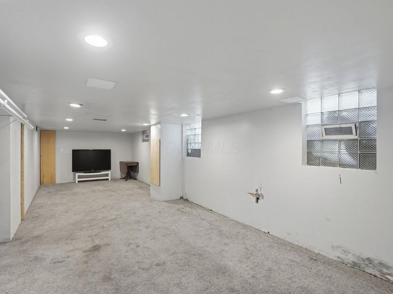 2070 Dartmouth Avenue , Columbus, OH 43219 Photo 38