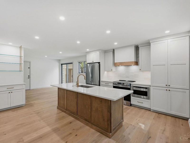 9 Falling Brook Lane, Blue Ash, OH 45241 Photo 11