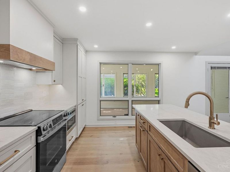 9 Falling Brook Lane, Blue Ash, OH 45241 Photo 14