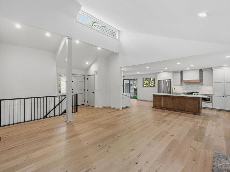 9 Falling Brook Lane, Blue Ash, OH 45241 Photo 4