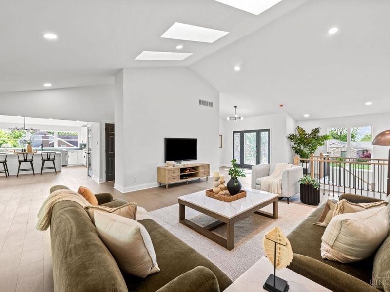 5960 Eaglet Drive, West Chester, OH 45069 Photo 7