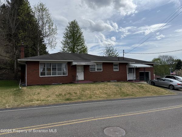 8006 Main Street , Mocanaqua, PA 18655