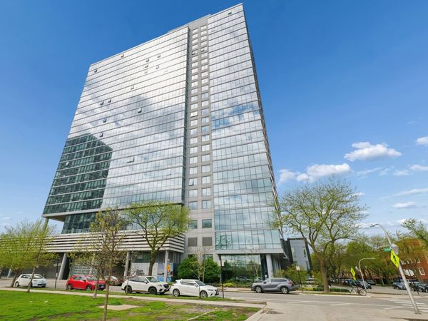 811 W Agatite Avenue , Unit 1404, Chicago, IL 60640