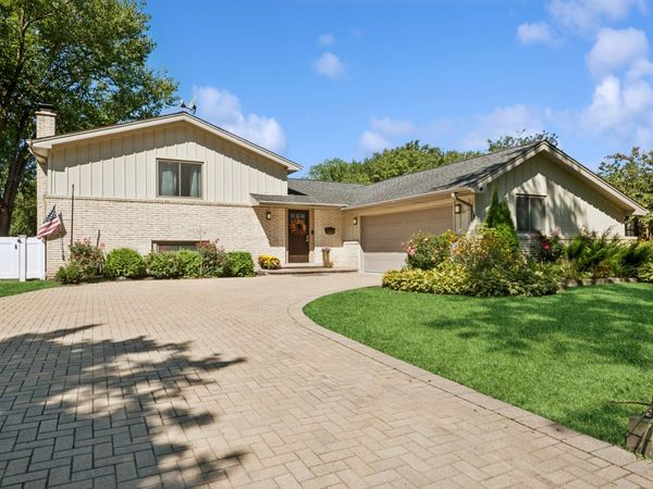 3134 Maple Leaf Drive , Glenview, IL 60026