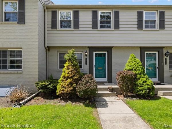 1652 Graefield Road , Birmingham, MI 48009