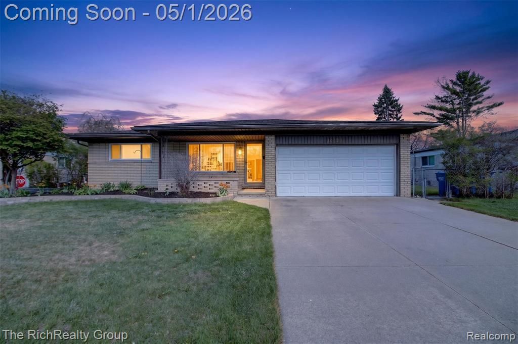 30320 Woodhouse Drive, Warren, MI 48092 Main Photo