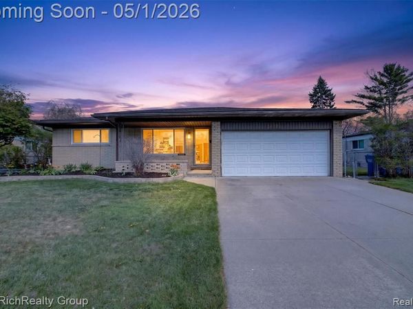 30320 Woodhouse Drive, Warren, MI 48092