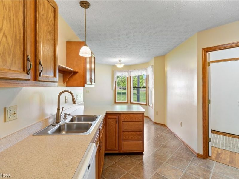 3008 Mount Pleasant Street NW, North Canton, OH 44720 Photo 12