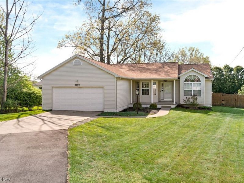 3008 Mount Pleasant Street NW, North Canton, OH 44720 Photo 3