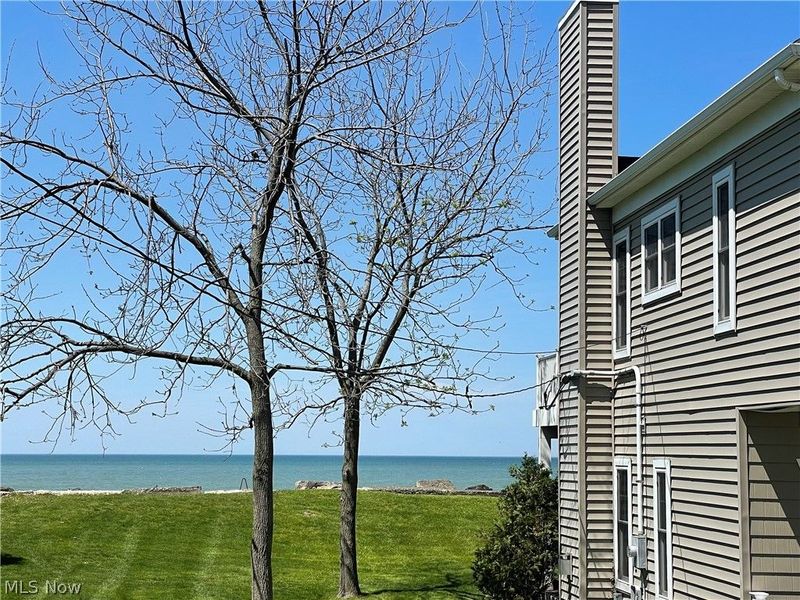 35685 Galalina Boulevard, Eastlake, OH 44095 Photo 2
