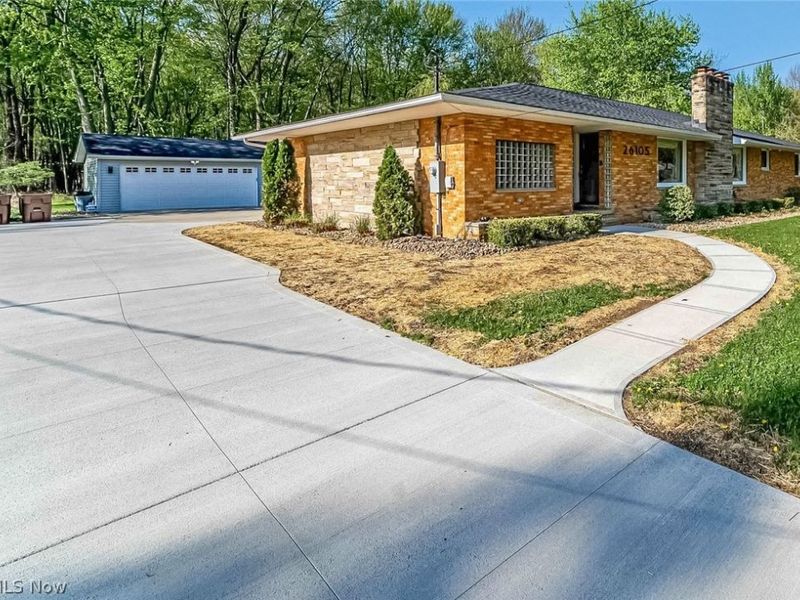 26105 Westwood Road, Westlake, OH 44145 Photo 2