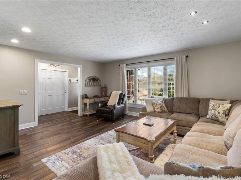 440 Moore Road , Green, OH 44319 Photo 3