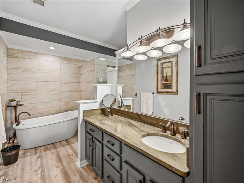 506 Milton Commons Boulevard , Lake Milton, OH 44429 Photo 14