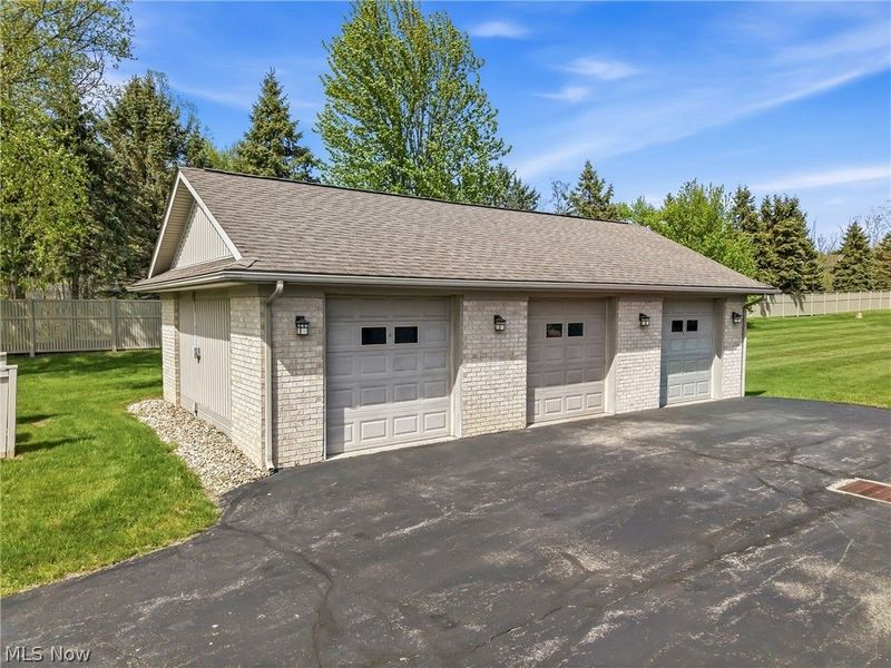 506 Milton Commons Boulevard , Lake Milton, OH 44429 Photo 32