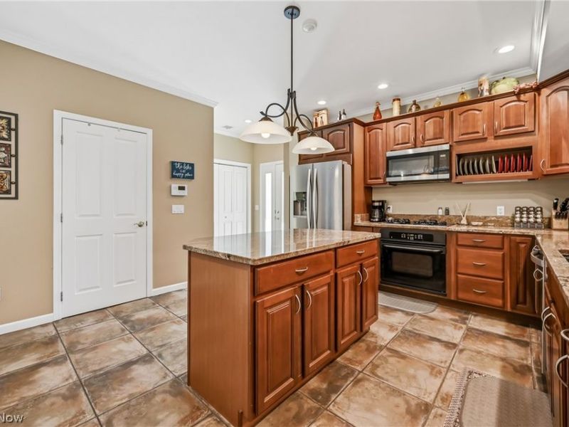 506 Milton Commons Boulevard , Lake Milton, OH 44429 Photo 4