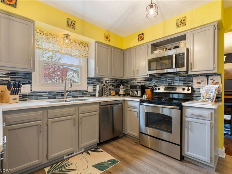 8811 Blitzen Road NW, North Canton, OH 44720 Photo 16