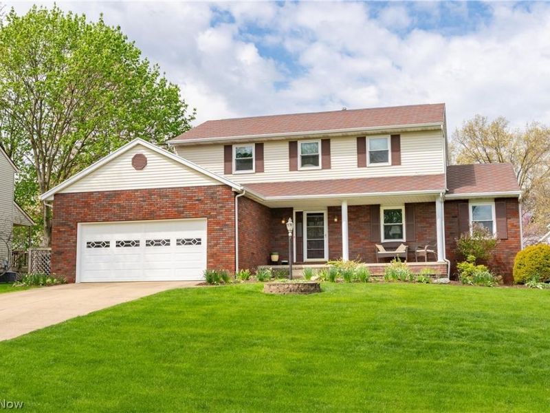 8811 Blitzen Road NW, North Canton, OH 44720 Photo 2