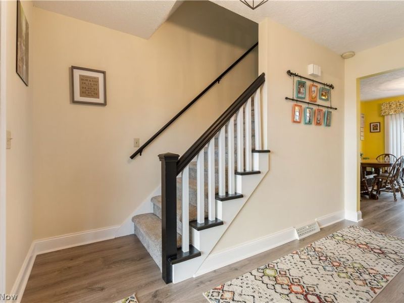 8811 Blitzen Road NW, North Canton, OH 44720 Photo 8