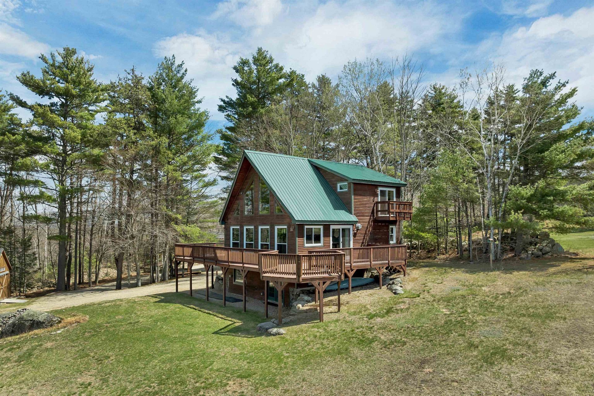 59 Effingham Road, Ossipee, NH 03864 Main Photo