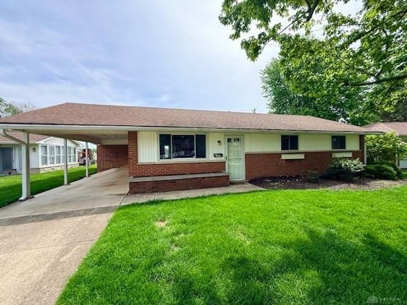 302 Kenyon Drive, Wilmington, OH 45177 Photo 1