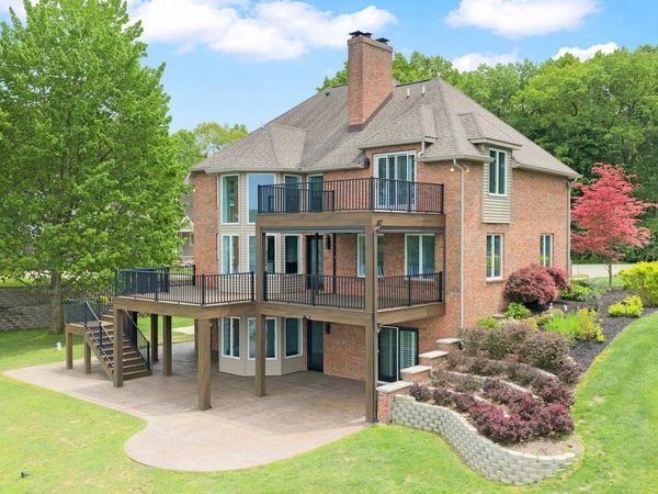 10436 Kings Point Drive, Three Rivers, MI 49093