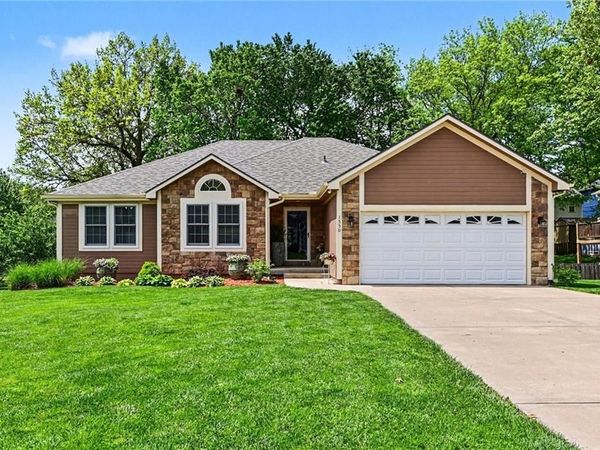 1550 S 104th Terrace, Edwardsville, KS 66111