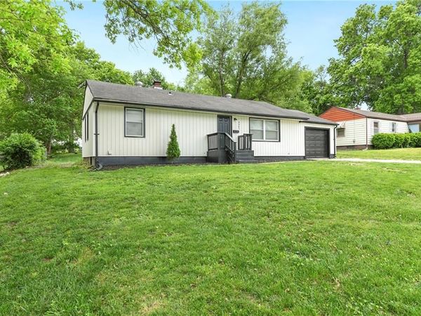 9805 E Gregory Street, Raytown, MO 64138