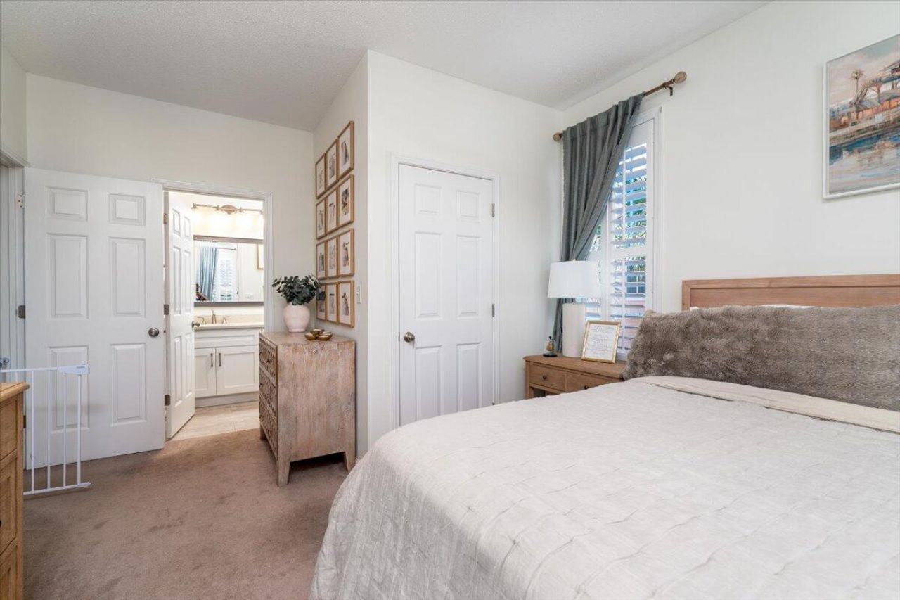 1824 Chatelain Way Photo 12