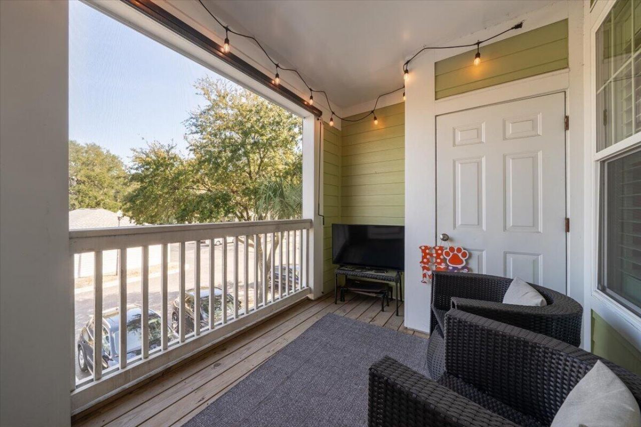 1824 Chatelain Way Photo 16