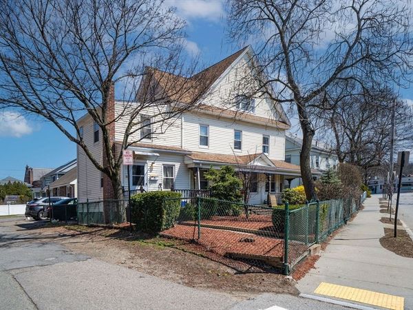 17-19 Crafts St, Newton, MA 02458