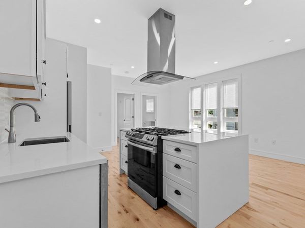 178 Washington Ave., Unit 205, Chelsea, MA 02150