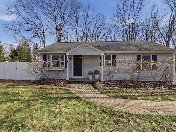 7 Maplewood Road, Shrewsbury, MA 01545