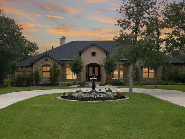 110 Valley View DR, Bastrop, TX 78602