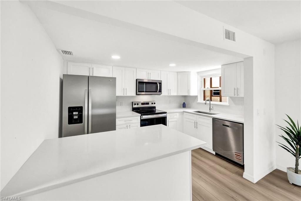 16881 Davis Rd, Unit 312, Fort Myers, FL 33908 Photo