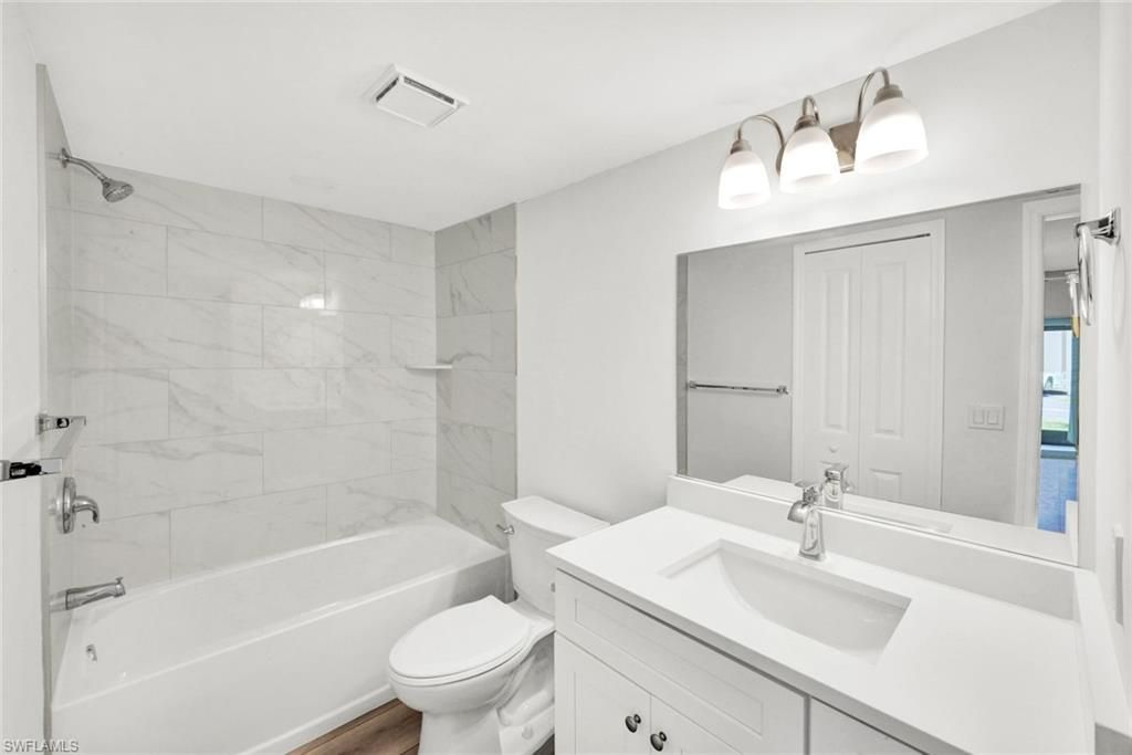 16881 Davis Rd, Unit 312, Fort Myers, FL 33908 Photo