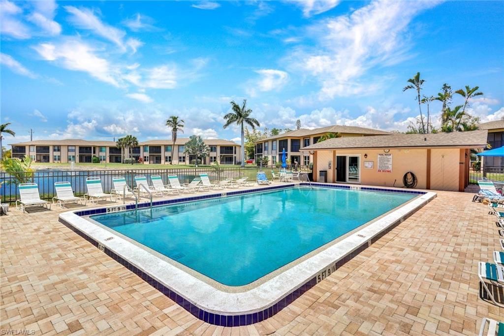 16881 Davis Rd, Unit 312, Fort Myers, FL 33908 Photo