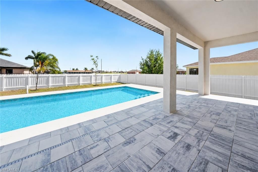 2511 NW 7th St , Cape Coral, FL 33993 Photo