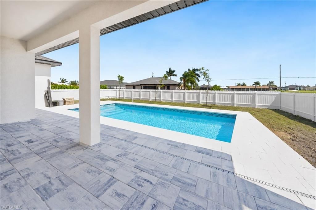 2511 NW 7th St , Cape Coral, FL 33993 Photo