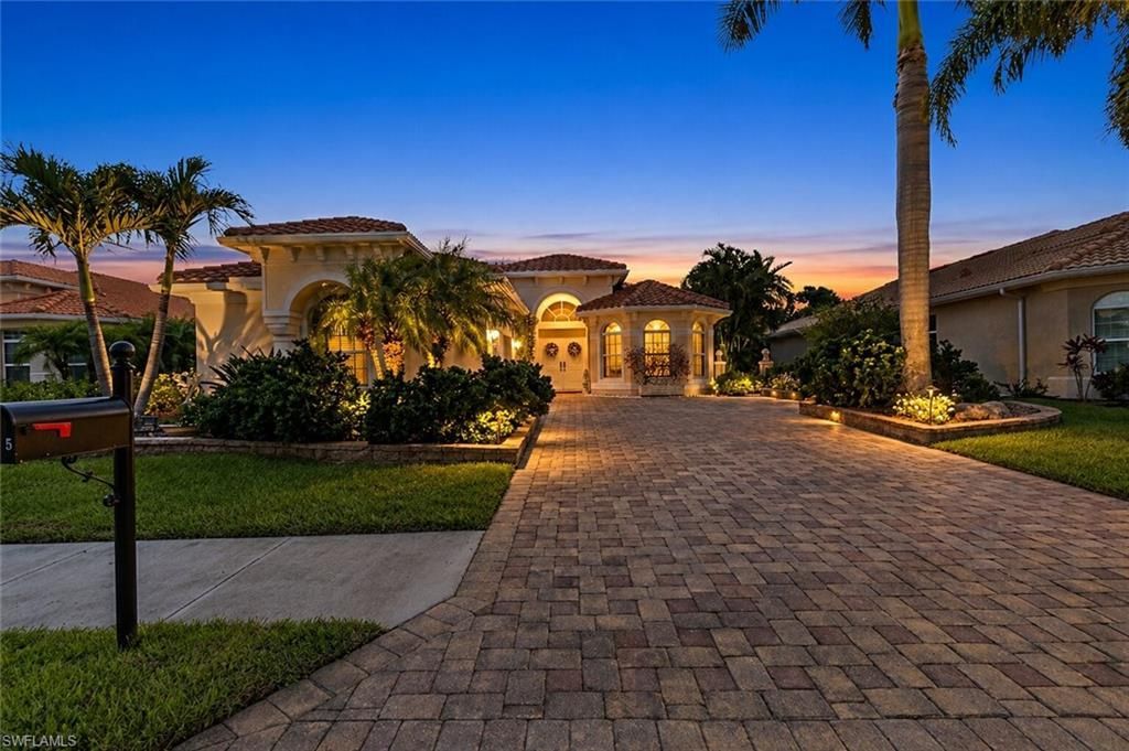 8725 Largo Mar Dr, Estero, FL 33967 Photo