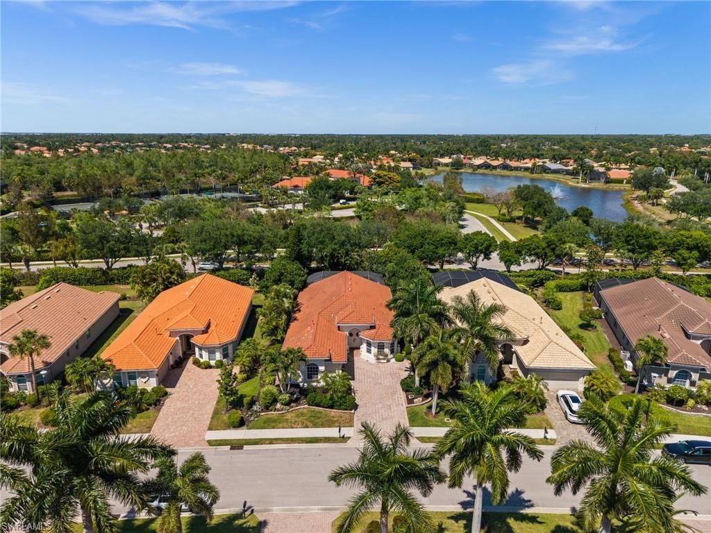 8725 Largo Mar Dr, Estero, FL 33967 Photo