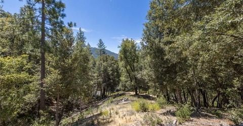 8 N Cedar Vista Cir N, Bass Lake, CA 93604 Photo