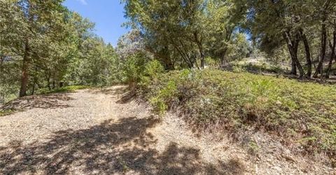 8 N Cedar Vista Cir N, Bass Lake, CA 93604 Photo