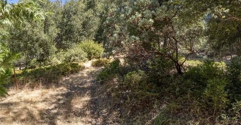 8 N Cedar Vista Cir N, Bass Lake, CA 93604 Photo