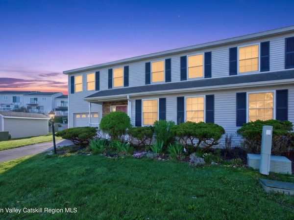 22 Van Winkle Road, Hudson, NY 12534