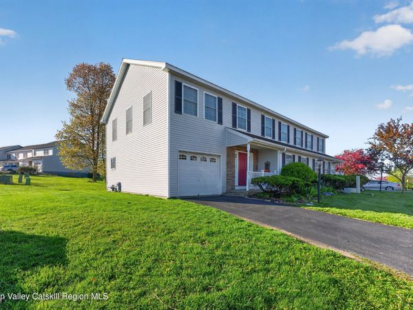 22 Van Winkle Road, Hudson, NY 12534