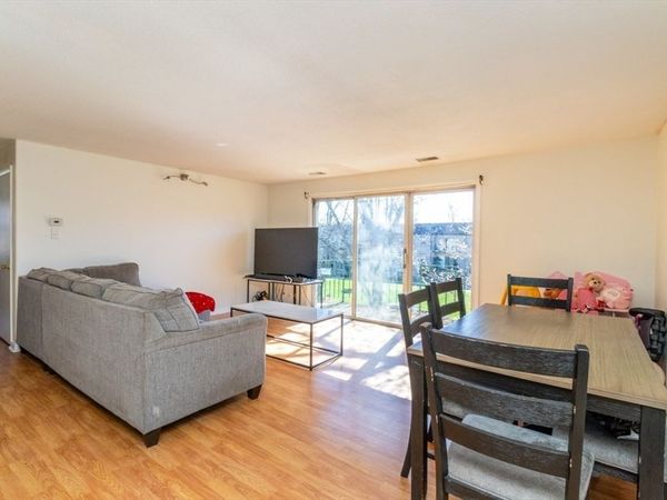 100 Oak Ln, Unit 12, Brockton, MA 02301