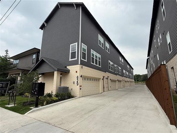 629 N Tyler Street , Unit 101-108, Dallas, TX 75208