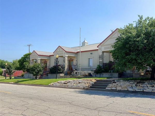 1106 Travis , Wichita Falls, TX 76301